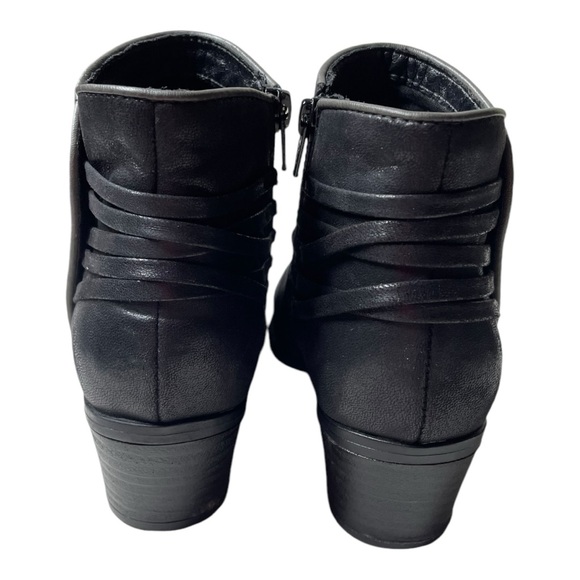 BareTraps Women’s Bethany Black Western Boho Ankle Boots - Picture 6 of 12